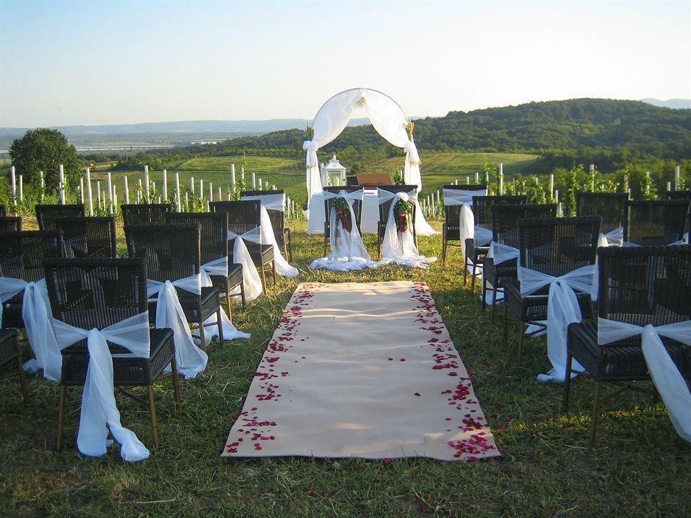 Stupnicki Dvori Winery Hotel Stupnik Brodski Dış mekan fotoğraf