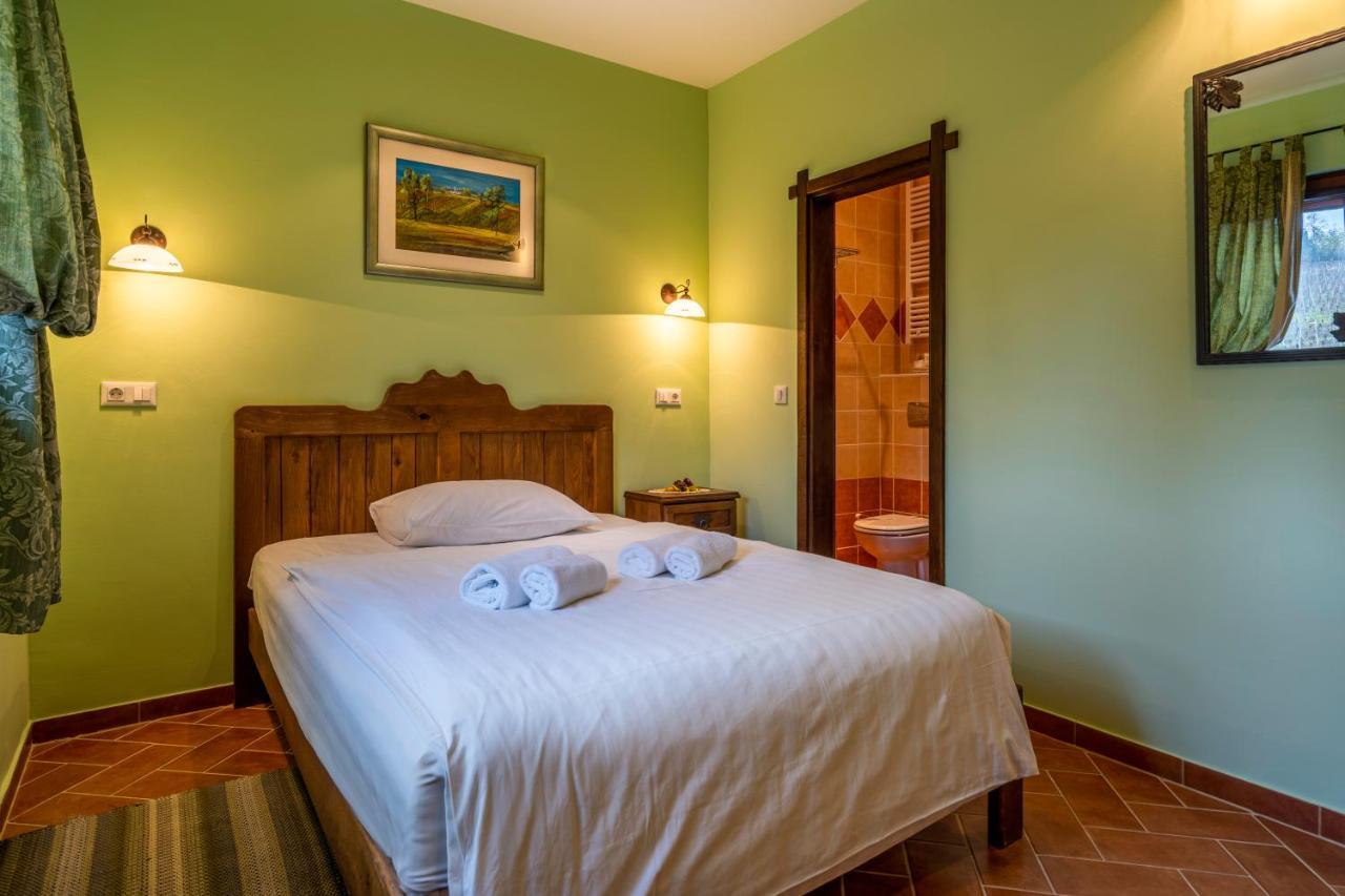 Stupnicki Dvori Winery Hotel Stupnik Brodski Dış mekan fotoğraf