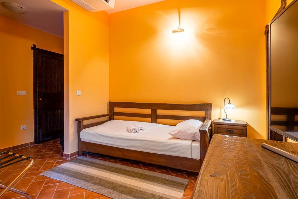 Stupnicki Dvori Winery Hotel Stupnik Brodski Dış mekan fotoğraf