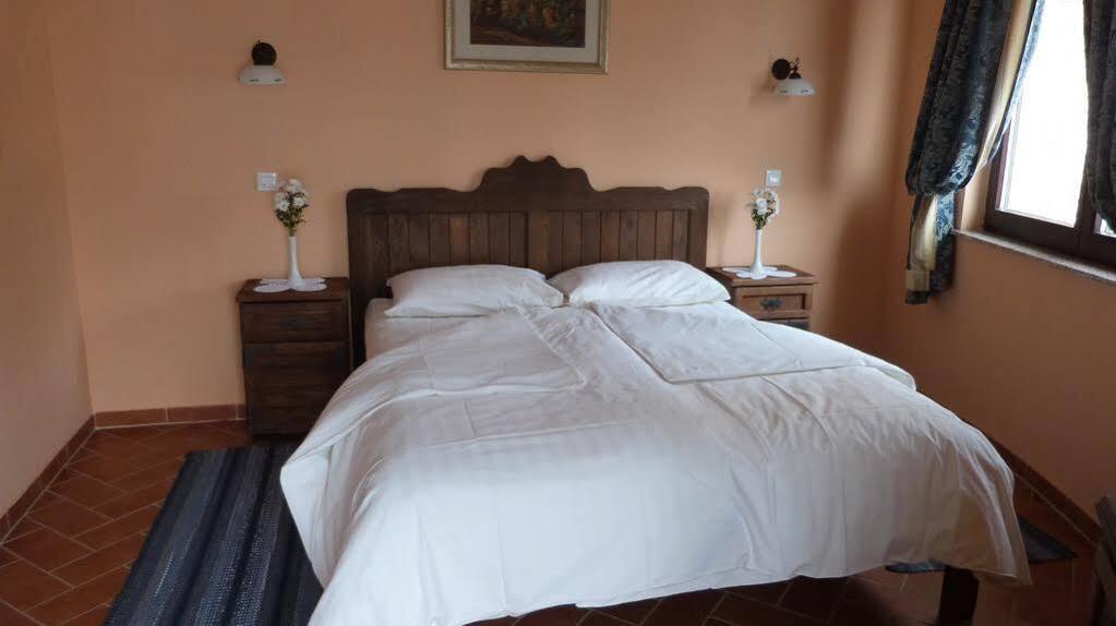 Stupnicki Dvori Winery Hotel Stupnik Brodski Dış mekan fotoğraf