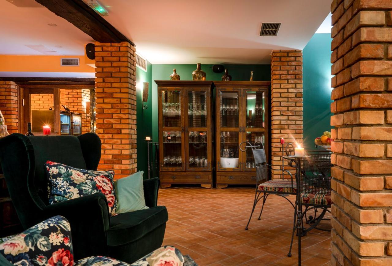 Stupnicki Dvori Winery Hotel Stupnik Brodski Dış mekan fotoğraf