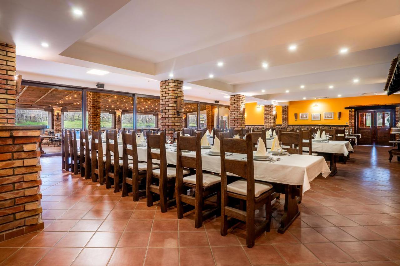 Stupnicki Dvori Winery Hotel Stupnik Brodski Dış mekan fotoğraf